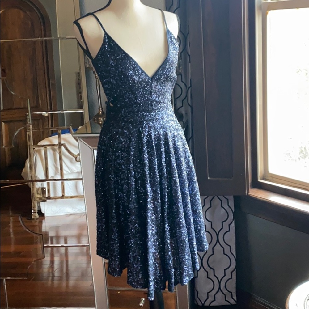 Contraían new york. Dark blue sequence dress